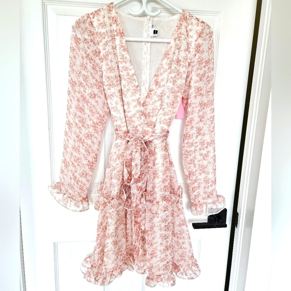 Dennis Maglić Dress
